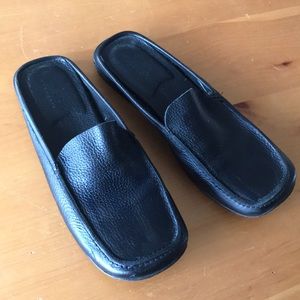 Gorgeous pair of BCBG slip on wine tasting shoes